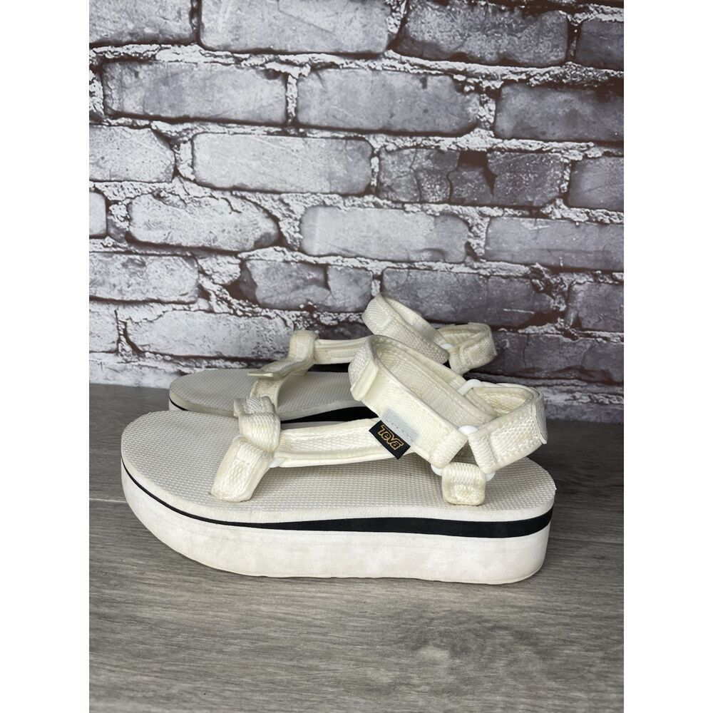 Teva Flatform Universal Mesh Platform Sandals Whi… - image 3